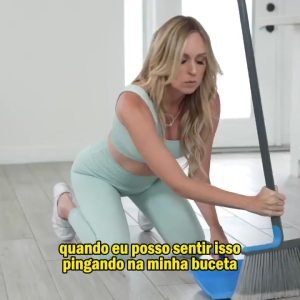 Enteado Arrombando a Buceta da Madrasta - Legendado