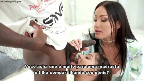 Sogra Transando com o Genro na Frente da Filha